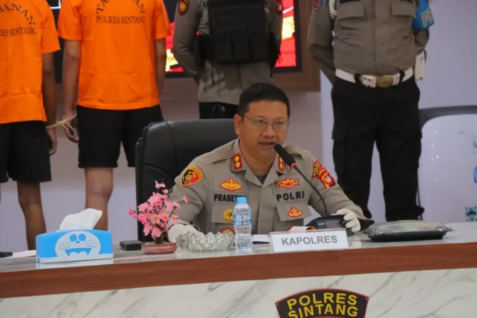 2 Pelaku Jual Emas Palsu Ditangkap, Kapolres Sintang: Uangnya Untuk Main Judi Online