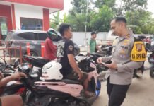 Pastikan Tepat Sasaran, Kapolres Sintang Pantau Antrean di Sejumlah SPBU